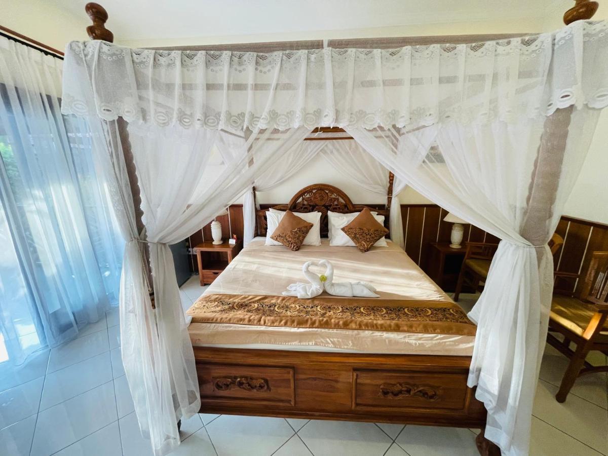 Mutiara Bali Hotel Candi Dasa  Ngoại thất bức ảnh